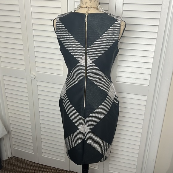Tommy Hilfiger Sheath dress Scuba like material - Picture 3 of 7